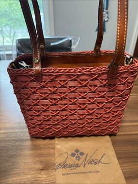NWOT Patricia Nash bag